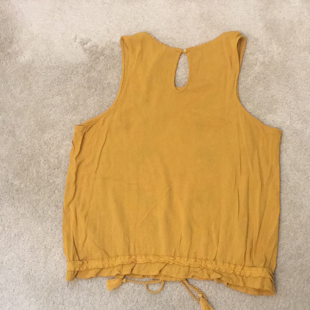 Embroidered Tank - Picture 3 of 3